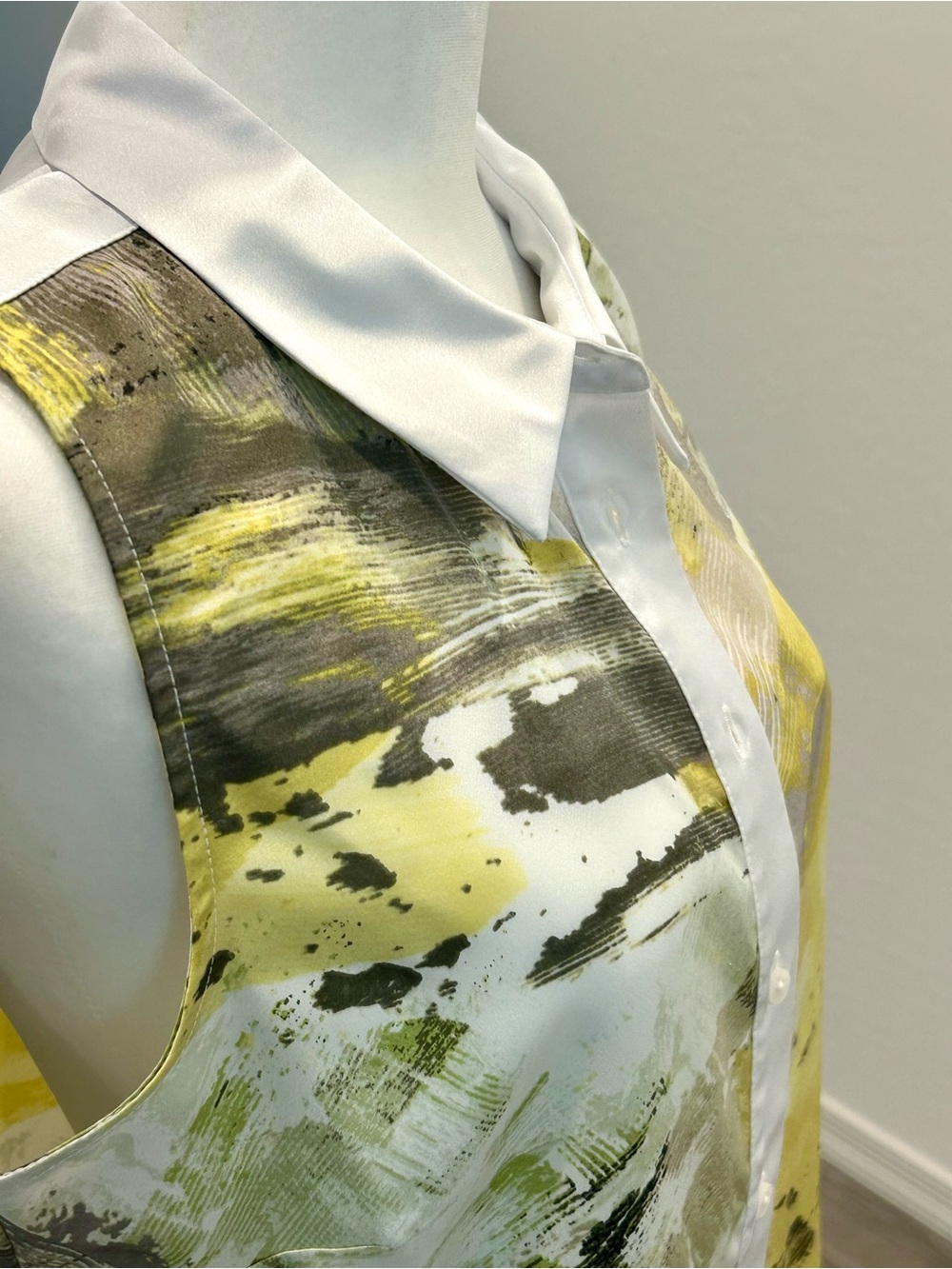 DKNY White, Yellow, Gray & Black Mix Blouse